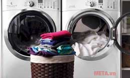 cách phân loại quần áo trước khi cho vào máy giặt